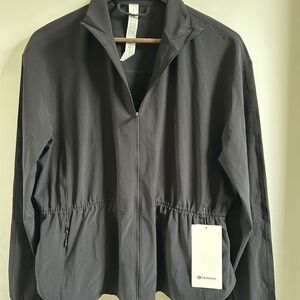 Lululemon black lightweight jacket. Size M.